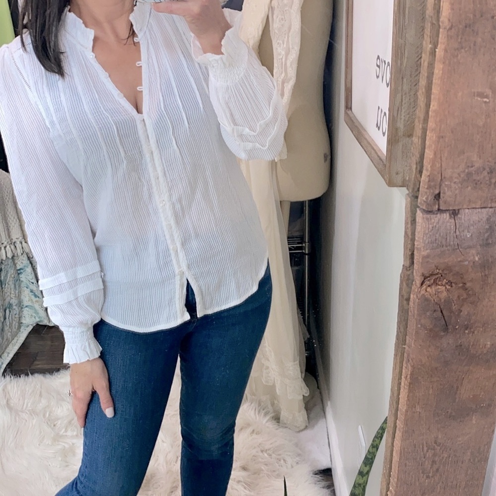 Faherty white top size small - image 4